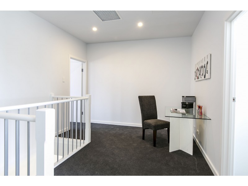 6 Jacaranda Grove, Oaklands Park SA 5046