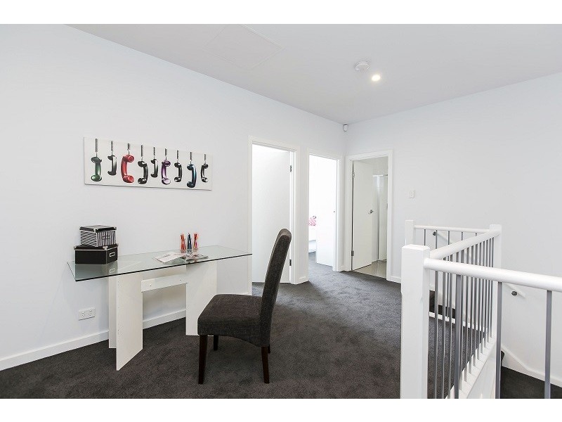 6 Jacaranda Grove, Oaklands Park SA 5046