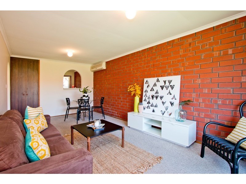 2/2 Douglas Avenue, Reynella SA 5161