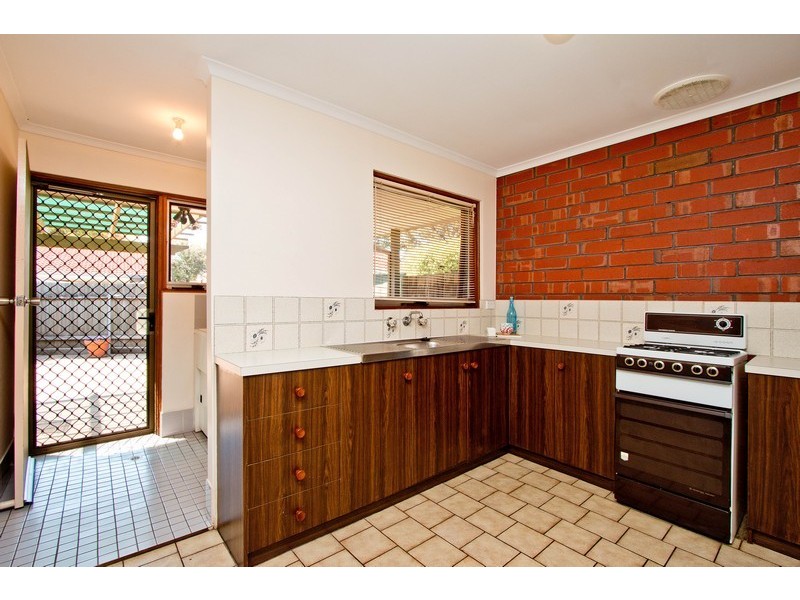 2/2 Douglas Avenue, Reynella SA 5161