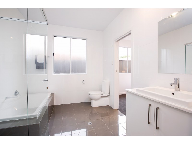 42A Kingston Avenue, Seacombe Gardens SA 5047