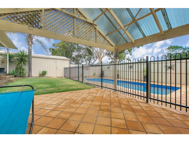 16 Kurrajong Place, Seacombe Gardens SA 5047