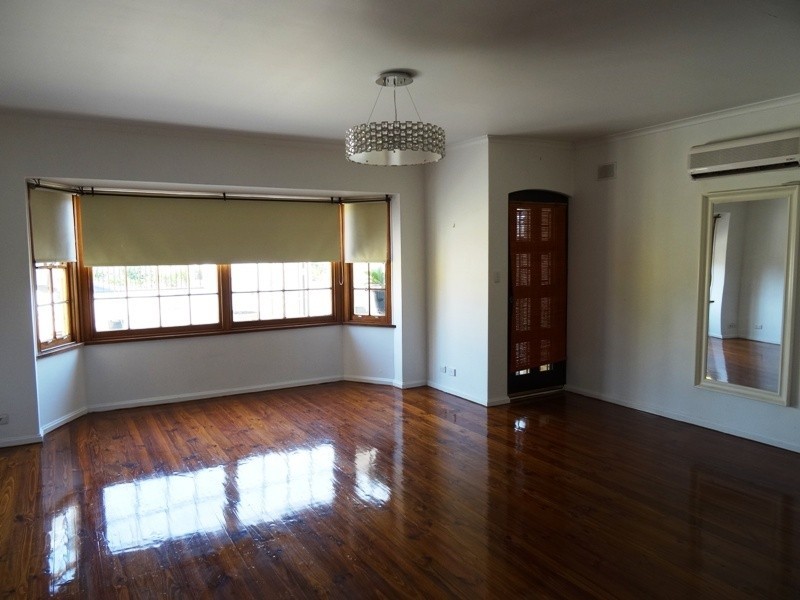 1, 12 CHETWYND STREET, West Beach SA 5024