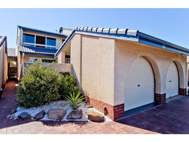 4/62 Sandpiper Place, West Lakes Shore SA 5020