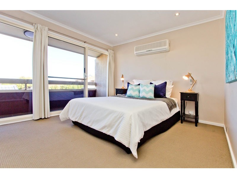 4/62 Sandpiper Place, West Lakes Shore SA 5020