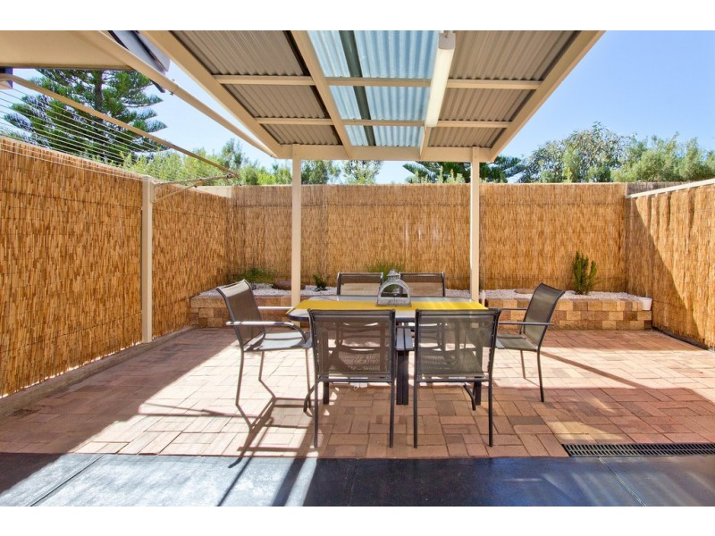 4/62 Sandpiper Place, West Lakes Shore SA 5020