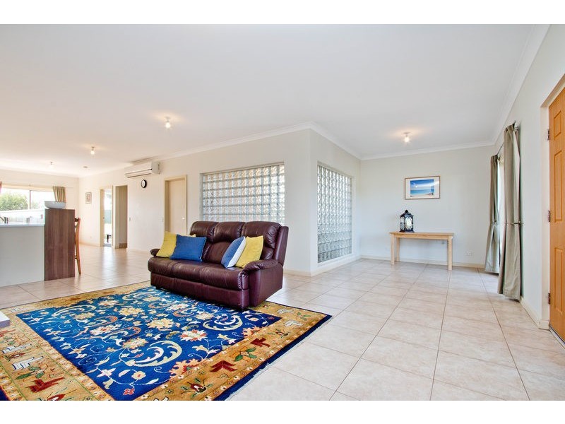 26 Sidney Parade, Hindmarsh Island SA 5214