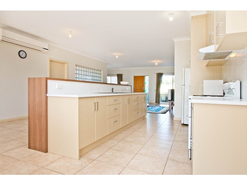 26 Sidney Parade, Hindmarsh Island SA 5214