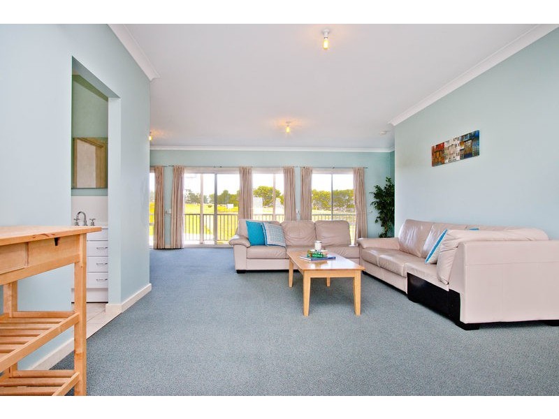 26 Sidney Parade, Hindmarsh Island SA 5214