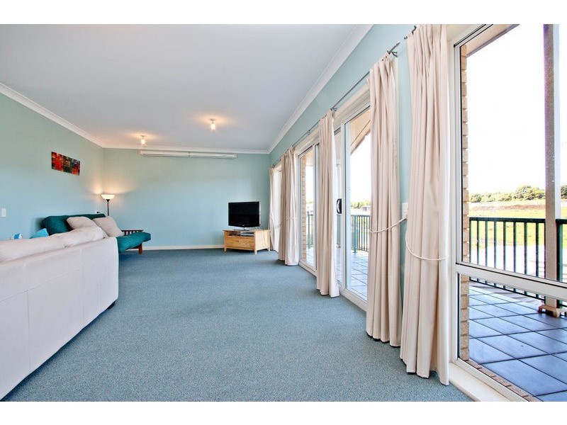 26 Sidney Parade, Hindmarsh Island SA 5214