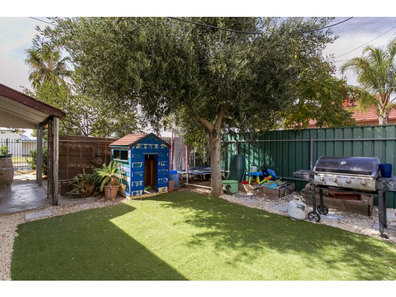 21 PENOLA STREET, Kilkenny SA 5009
