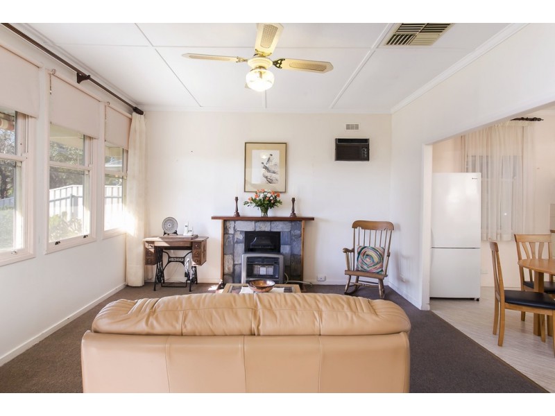 2 Spring Street, Seacombe Gardens SA 5047