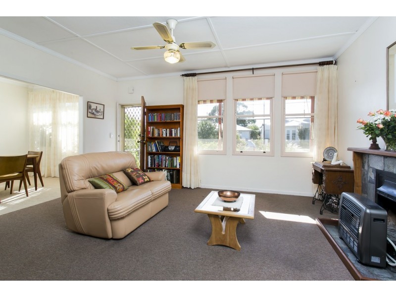 2 Spring Street, Seacombe Gardens SA 5047