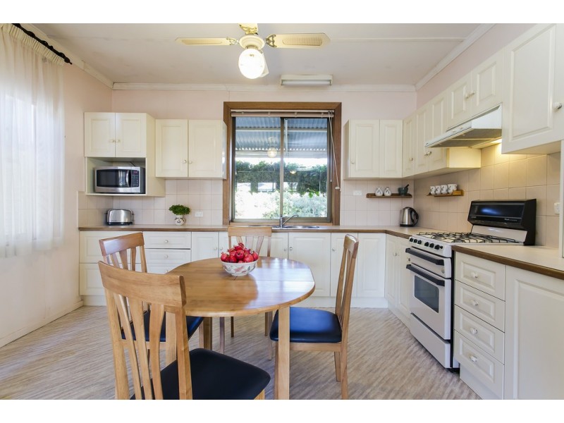 2 Spring Street, Seacombe Gardens SA 5047