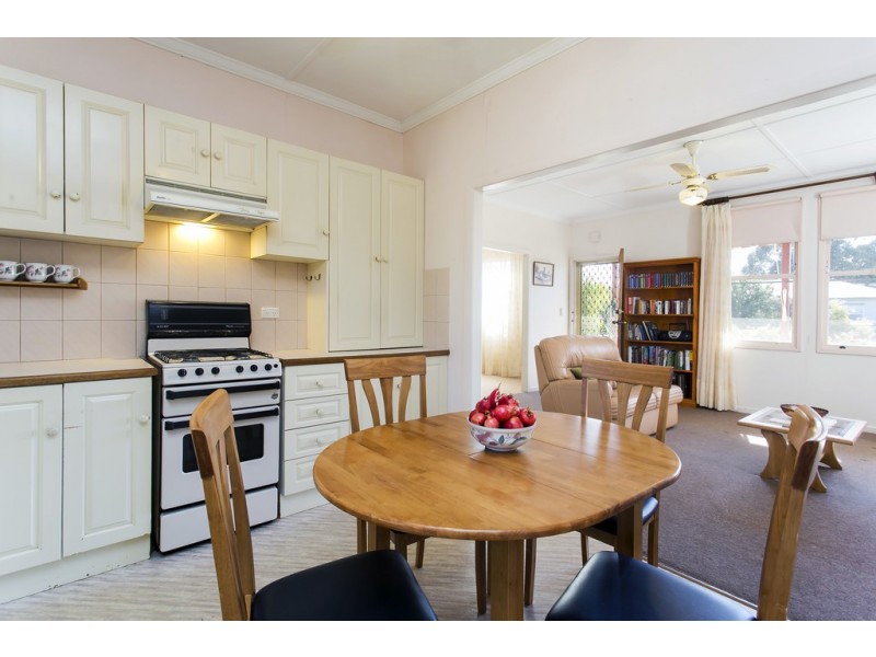 2 Spring Street, Seacombe Gardens SA 5047