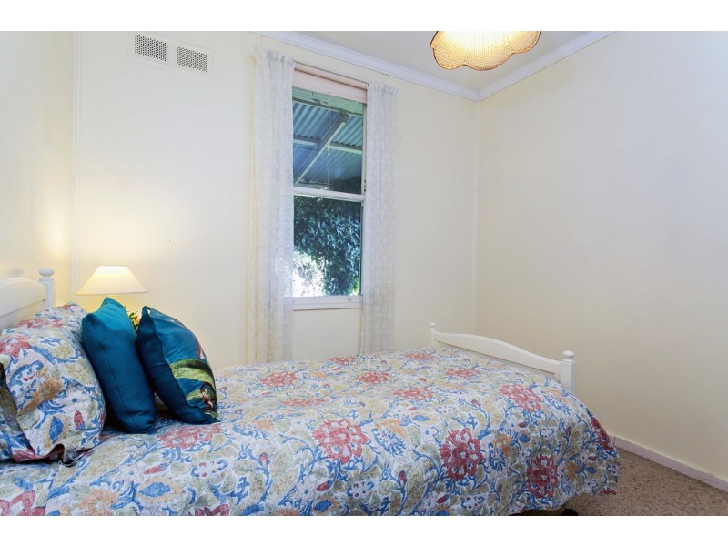 2 Spring Street, Seacombe Gardens SA 5047