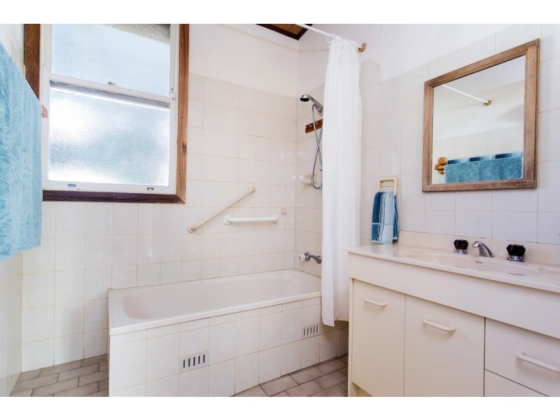 2 Spring Street, Seacombe Gardens SA 5047