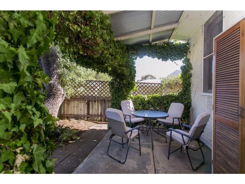 2 Spring Street, Seacombe Gardens SA 5047