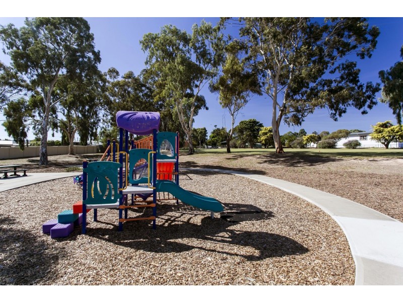 2 Spring Street, Seacombe Gardens SA 5047