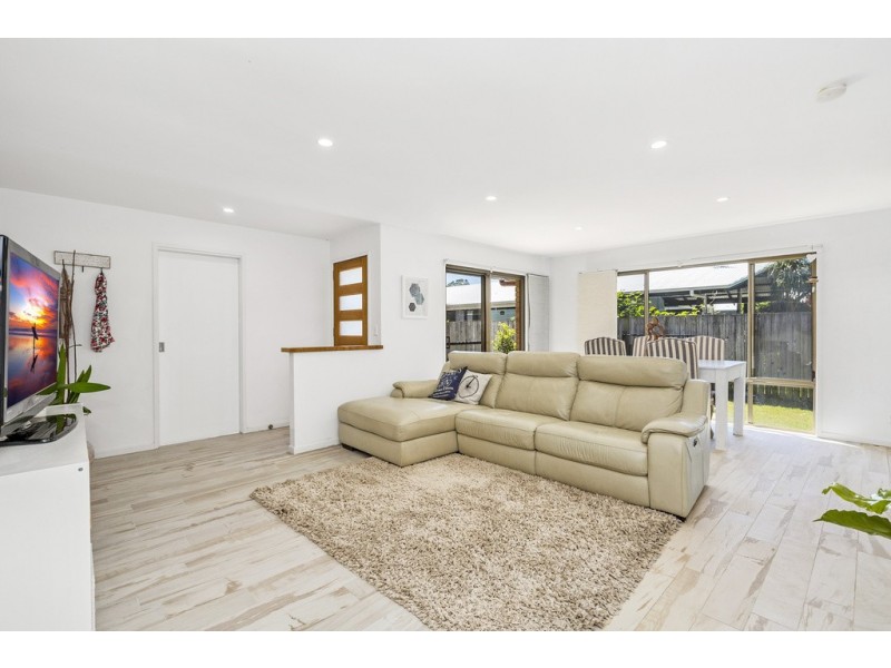 2/8 Poinciana Avenue, Cabarita Beach NSW 2488