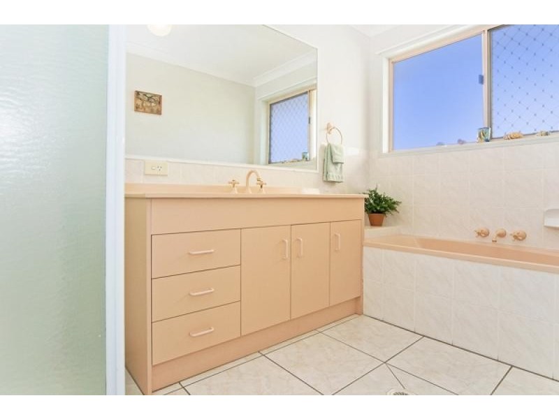 37 Cassidy Cres, Cabarita Beach NSW 2488