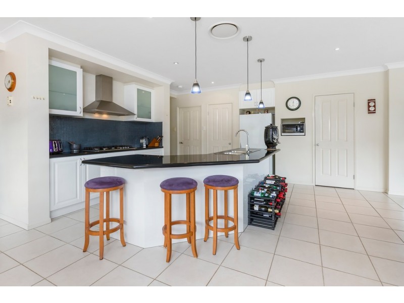 27 Suffolk Parade, Pottsville NSW 2489