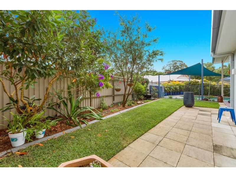27 Suffolk Parade, Pottsville NSW 2489