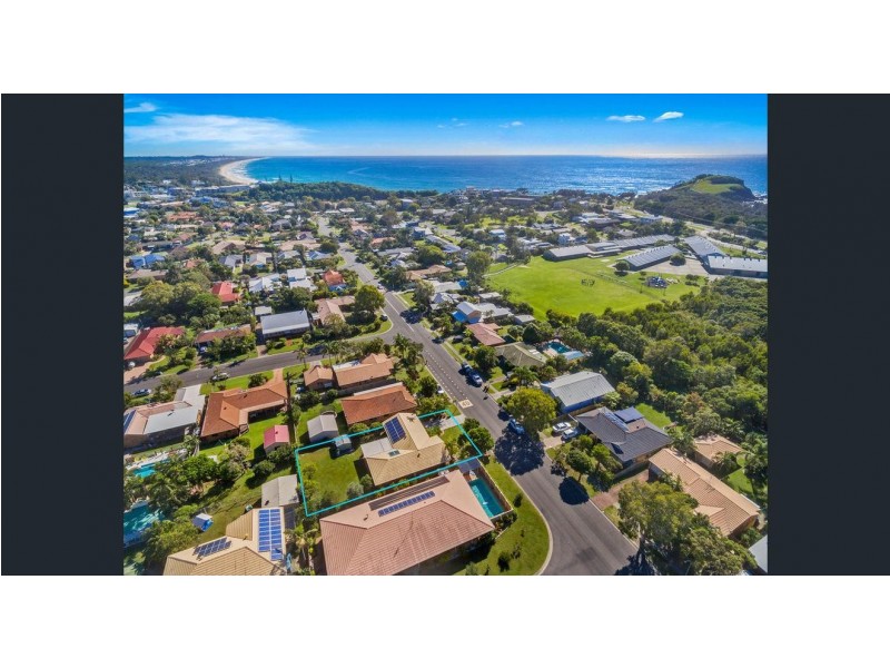 18 Ti Tree Avenue, Cabarita Beach NSW 2488