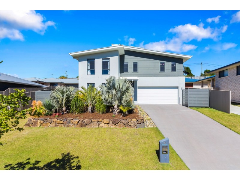45 Newcastle Drive, Pottsville NSW 2489
