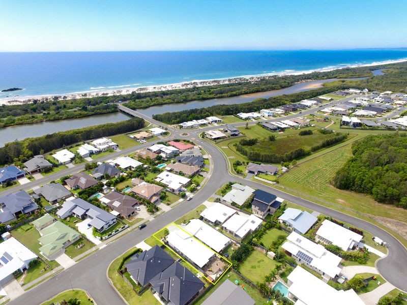 2/25 Kellehers Road, Pottsville NSW 2489