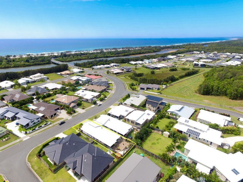 2/25 Kellehers Road, Pottsville NSW 2489