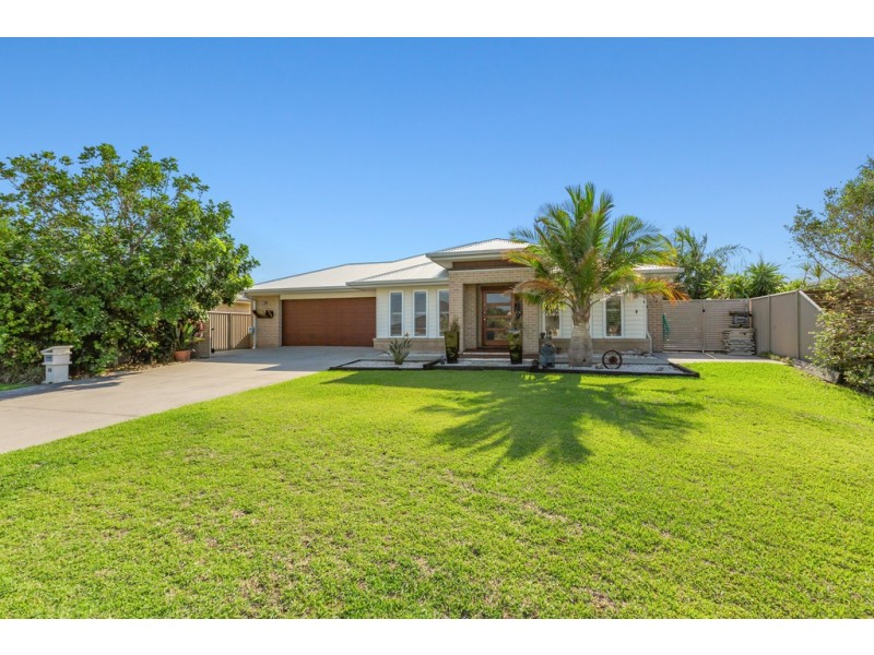 16 Hassett Drive, Pottsville NSW 2489