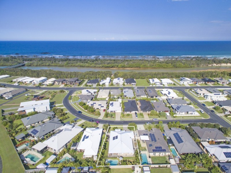 16 Hassett Drive, Pottsville NSW 2489