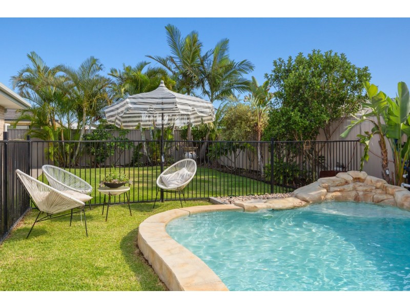 16 Hassett Drive, Pottsville NSW 2489