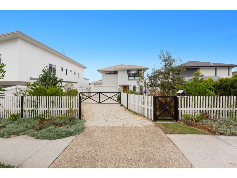 667 Casuarina Way, Casuarina NSW 2487