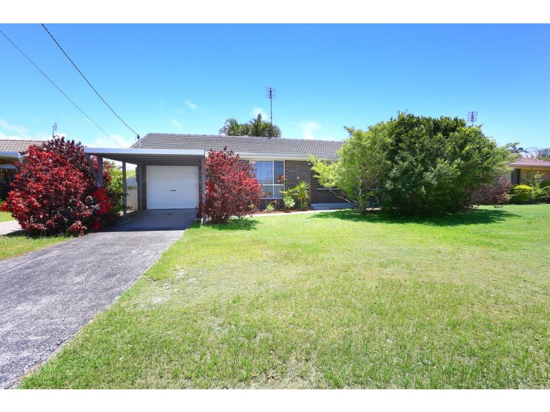 4 Ti Tree Avenue, Bogangar NSW 2488