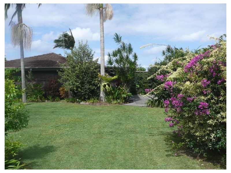 5 Sarah Crt, Pottsville NSW 2489