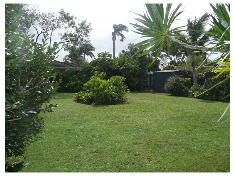 5 Sarah Crt, Pottsville NSW 2489