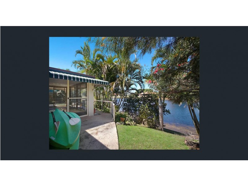 2/12 Edinburgh Crt, Pottsville NSW 2489