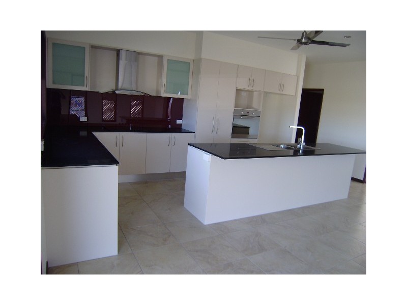 328 Casuarina Way, Casuarina NSW 2487