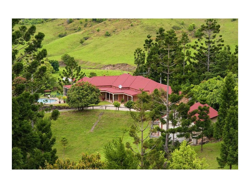 18 Pine Tree Place, Piggabeen NSW 2486