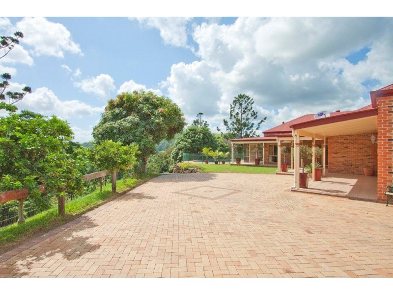 18 Pine Tree Place, Piggabeen NSW 2486