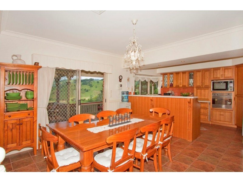 18 Pine Tree Place, Piggabeen NSW 2486