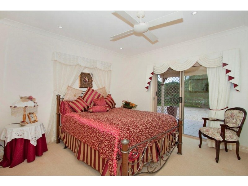 18 Pine Tree Place, Piggabeen NSW 2486