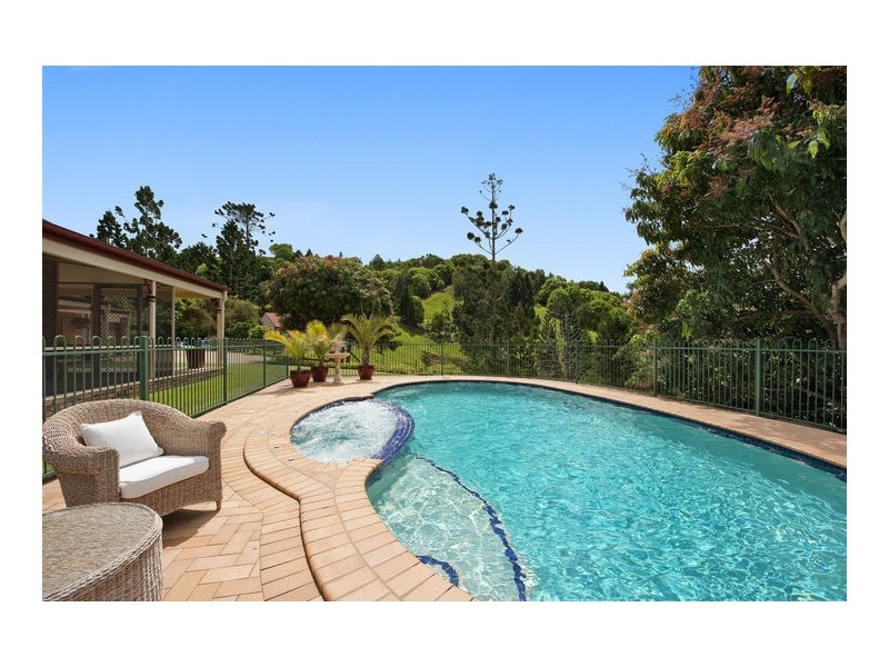 18 Pine Tree Place, Piggabeen NSW 2486