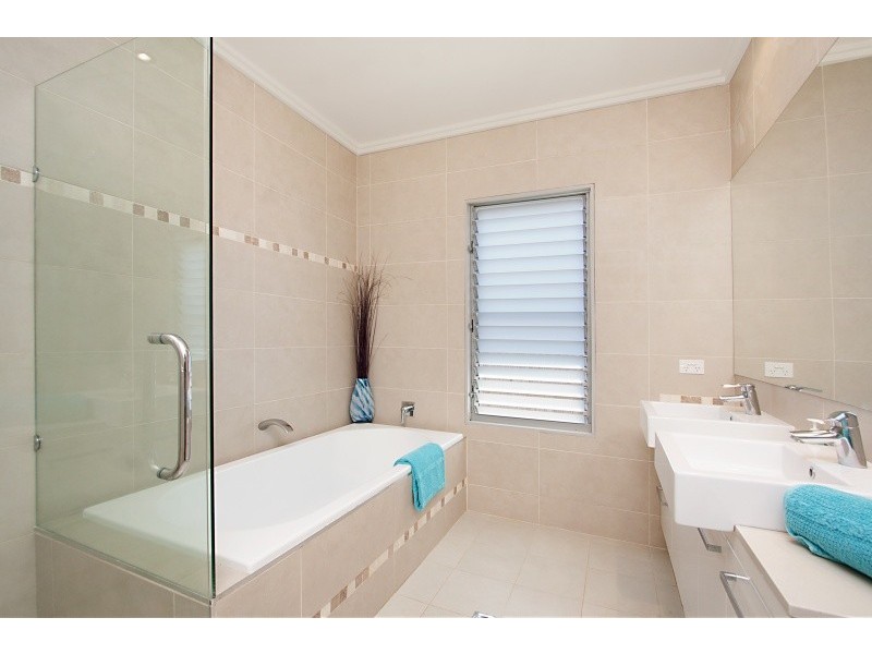 12 Clara Lane, Casuarina NSW 2487