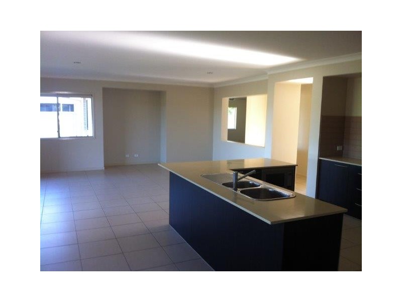 74 Lennox Circuit, Pottsville Beach NSW 2489