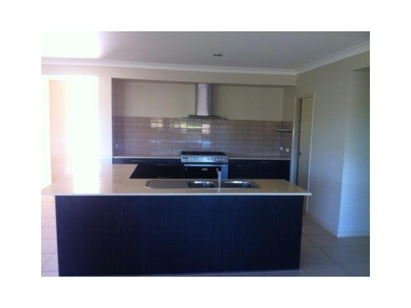 74 Lennox Circuit, Pottsville Beach NSW 2489