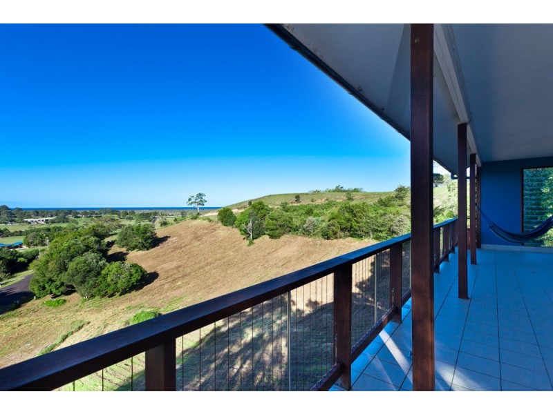 73 Kudgeree Avenue, Pottsville NSW 2489