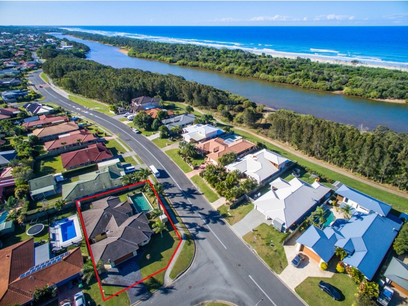 10 Benaud Place, Pottsville NSW 2489